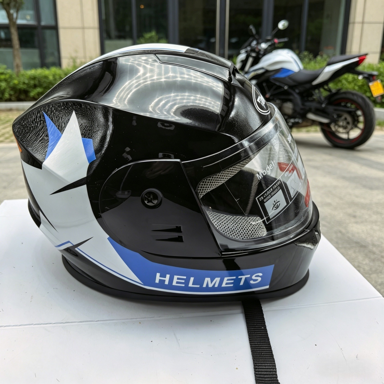 フルフェイスオートバイヘルメット デュアルバイザー レーシン - Dual Visor Motorcycle Racing Helmet のレビューと価格